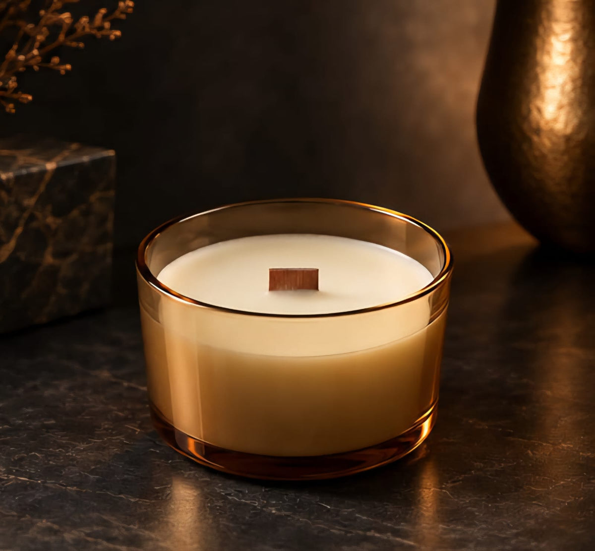 Midnight Amber Glass candle with wooden wick